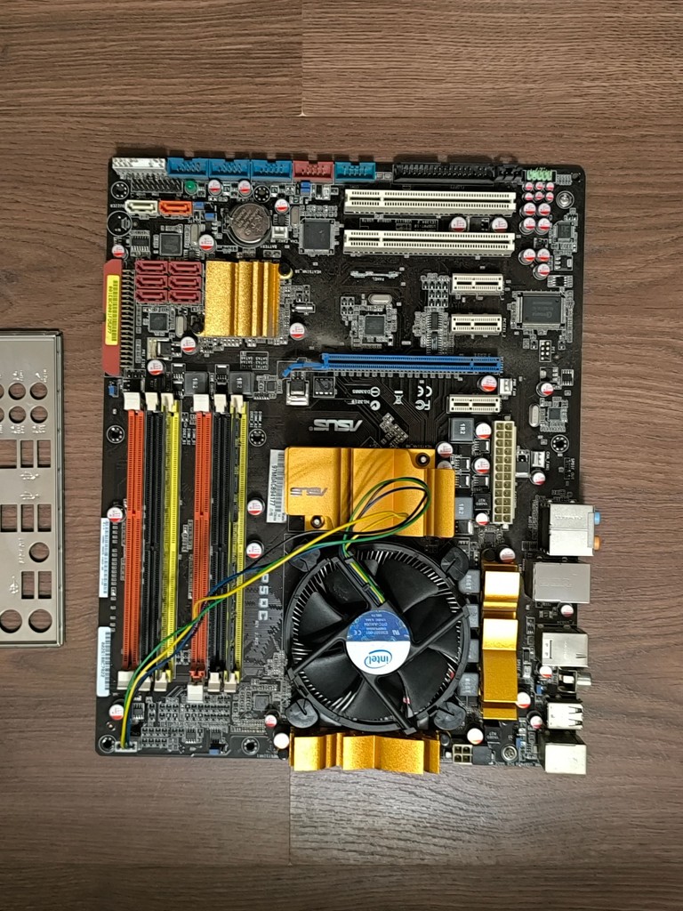 Купити Asus p5qc  Б/У