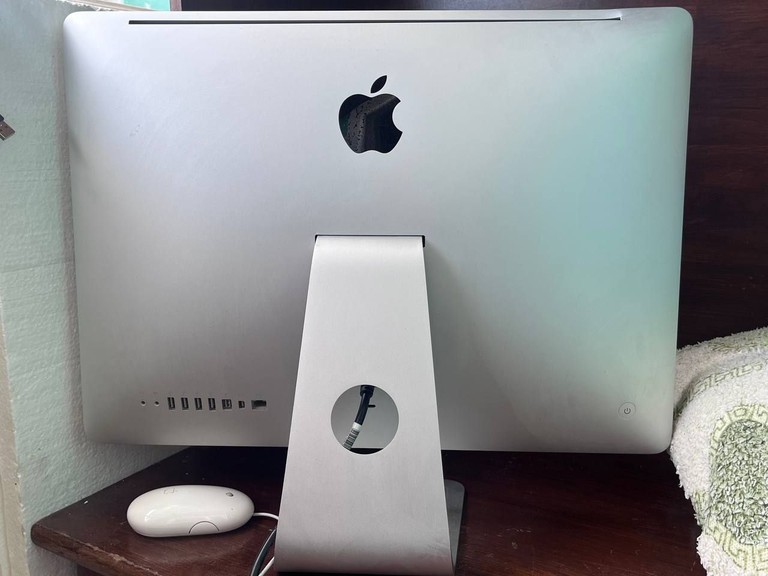 Оголошення Apple iMac (21.5-inch, Late 2009) Б/У