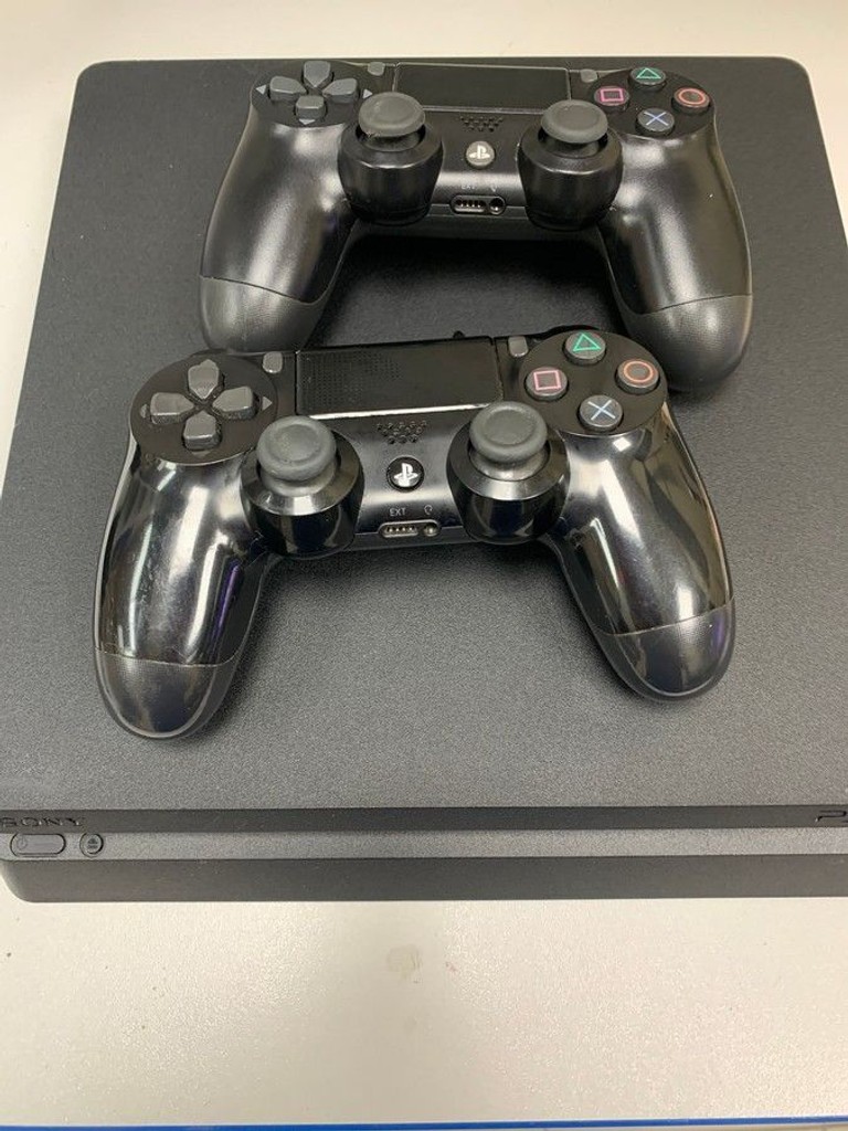 Дешево Sony playstation 4 slim 500gb з ломбарду