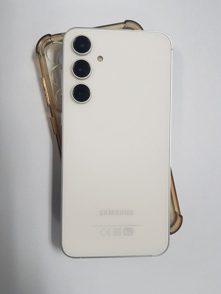 Купить Samsung Galaxy S23 FE SM-S711B 8/256GB Purple Б/У