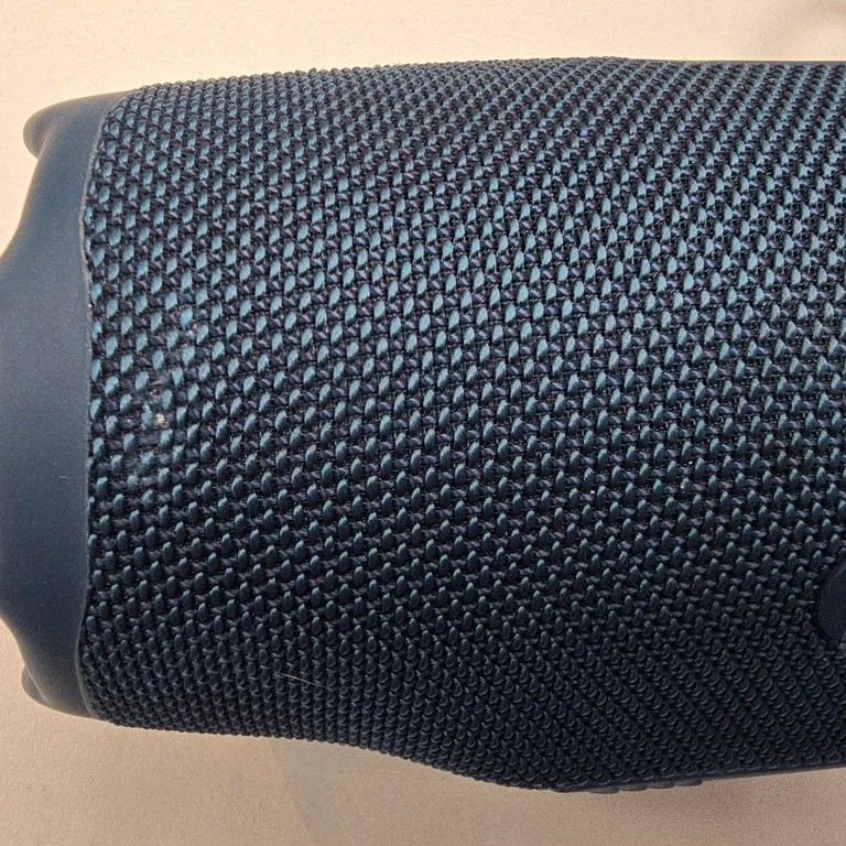 Дешиво JBL Charge 6 Black с ломбарда
