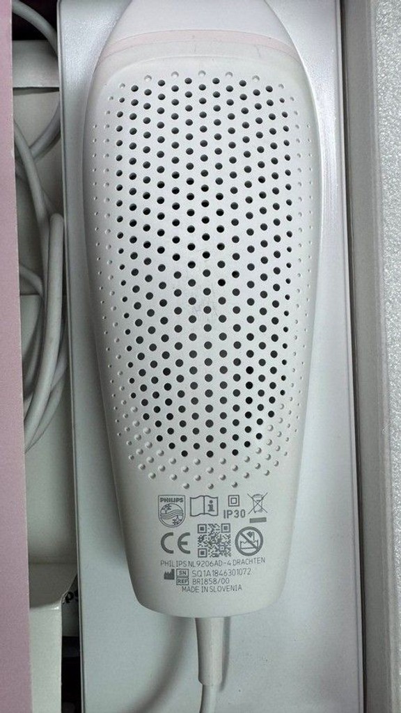 Розпродаж Philips Lumea Essential BRI858/00, продавець Техноскарб