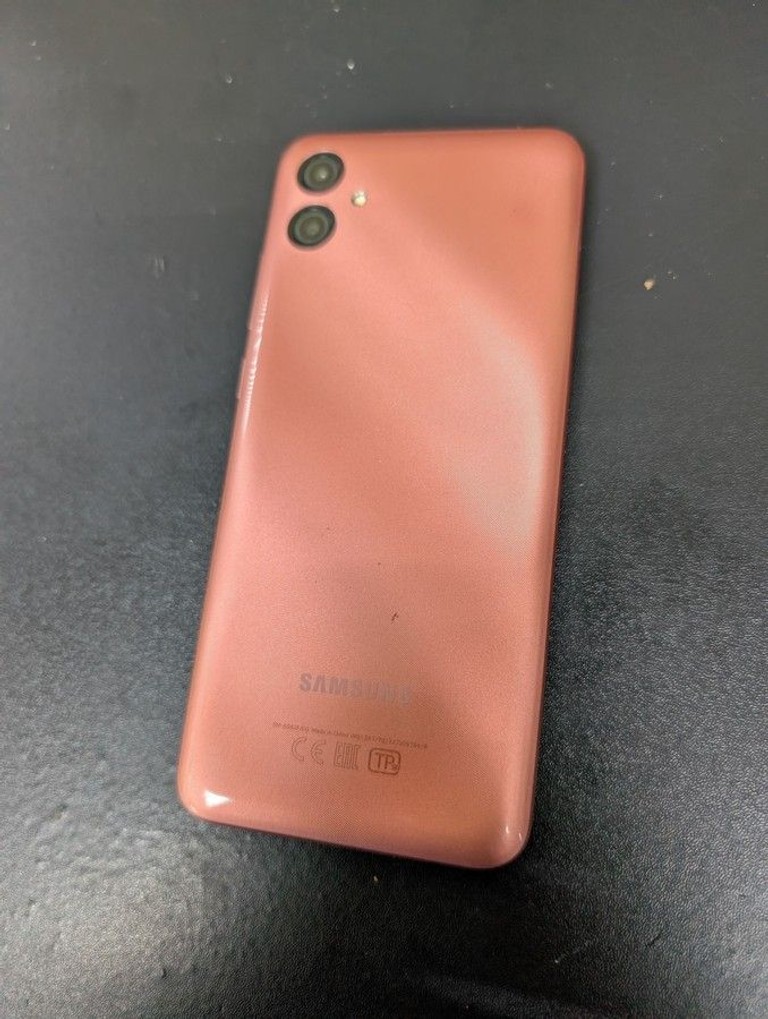 Оголошення Samsung galaxy a04e 3/64gb sm-a042 Б/У
