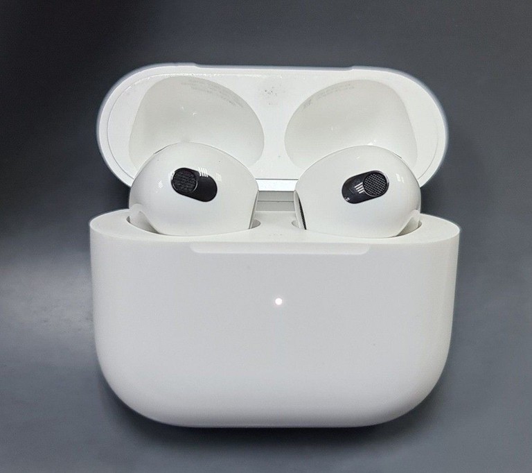 Купити Apple airpods 3rd generation Б/У