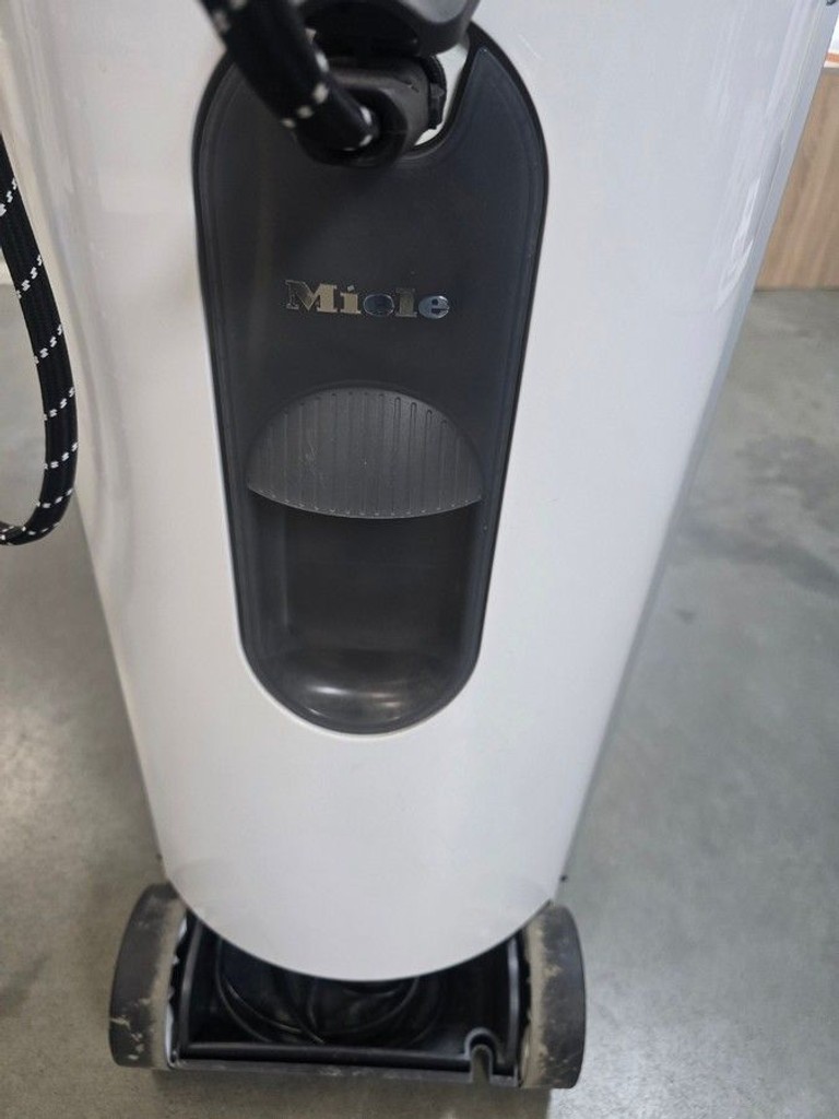 Дешево Miele B 3847 Fashion Master з ломбарду