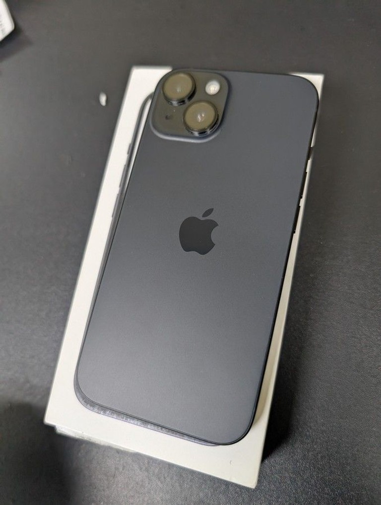 Купить Apple iPhone 15 256GB Green Б/У