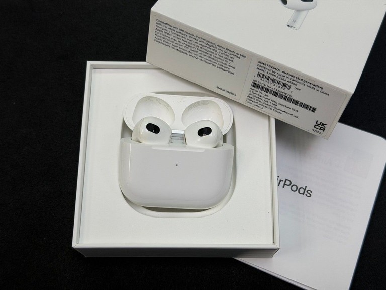 Купити Apple airpods 3rd generation Б/У