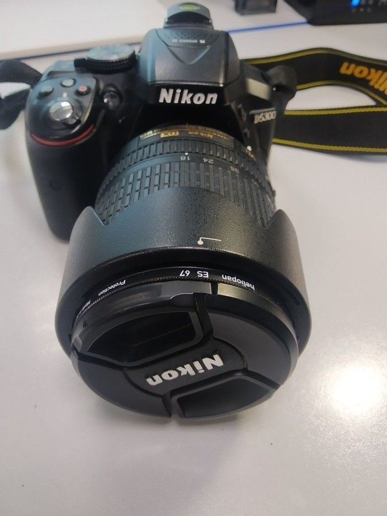 Купити Nikon d5300 nikon nikkor af-s 18-140mm f/3.5-5.6g ed vr dx Б/У