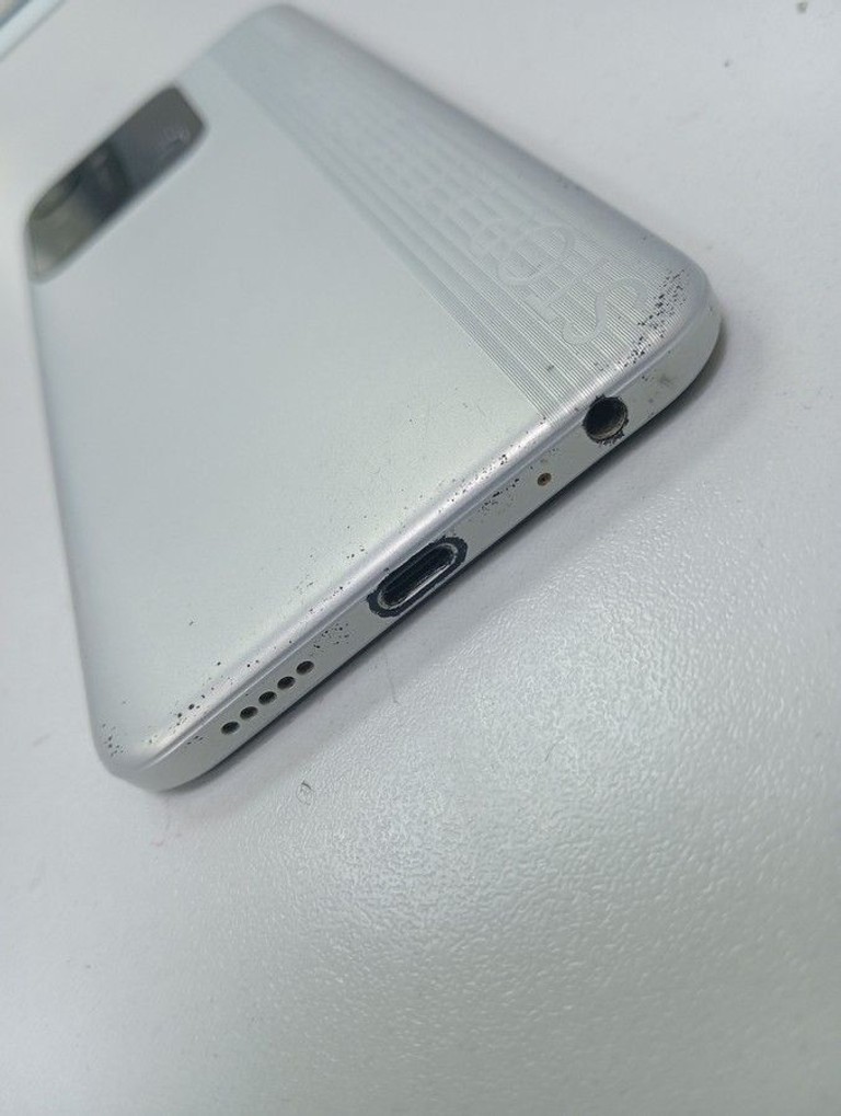 Tecno spark 8c kg5k 4/64gb Код:01-201157127. Зображення 5