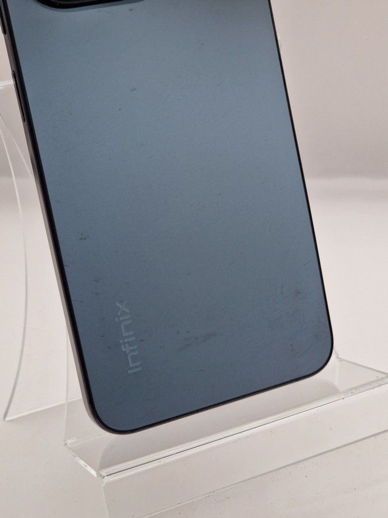 Дешиво Infinix smart 9 4/128gb с ломбарда