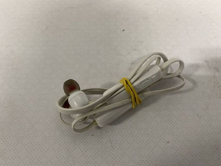 Купить Jbl tune 115bt Б/У