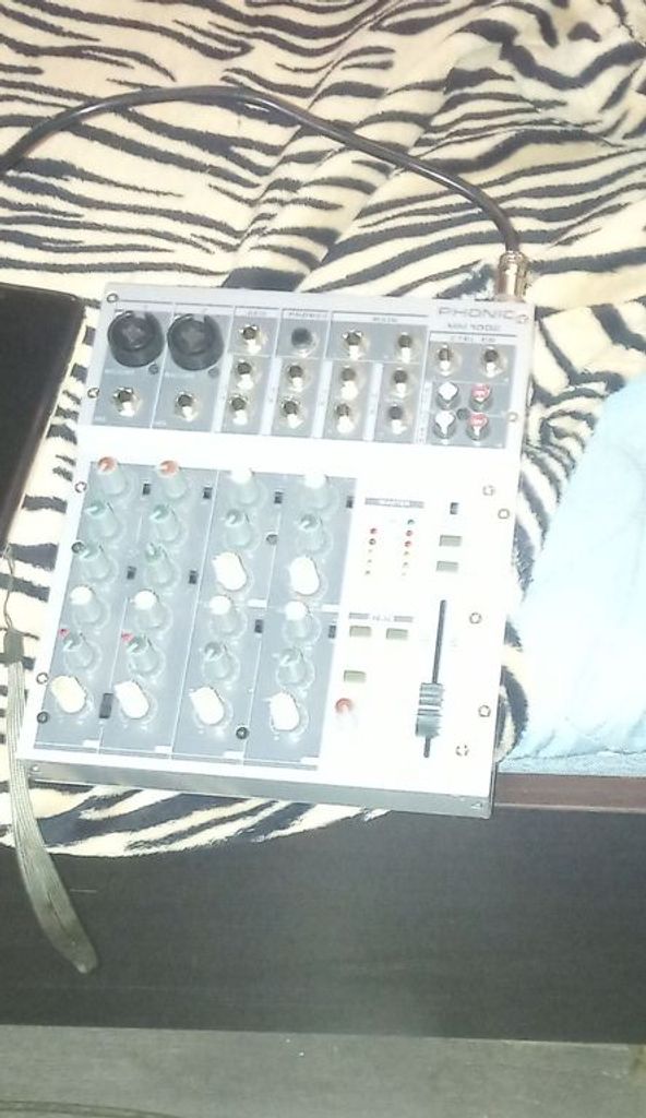 Купить Phonic MM1002 Б/У