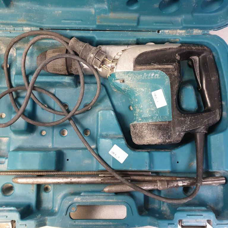 Makita HR4002