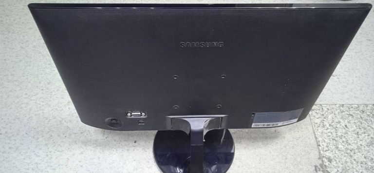 Дешево Samsung s19f355h з ломбарду