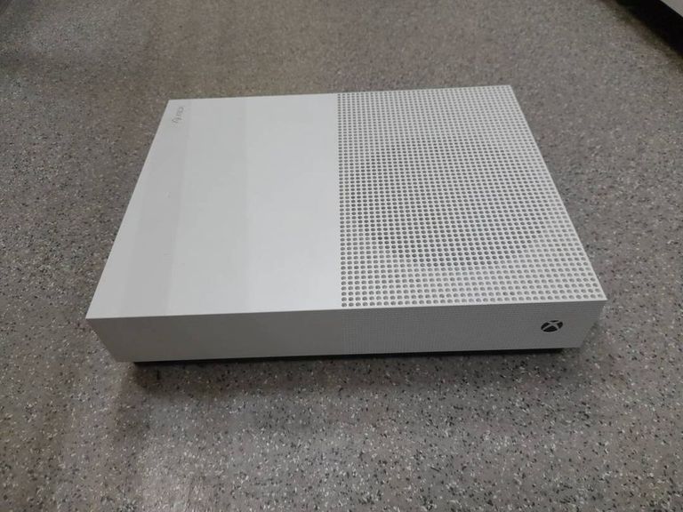 Xbox360 one s 1000gb