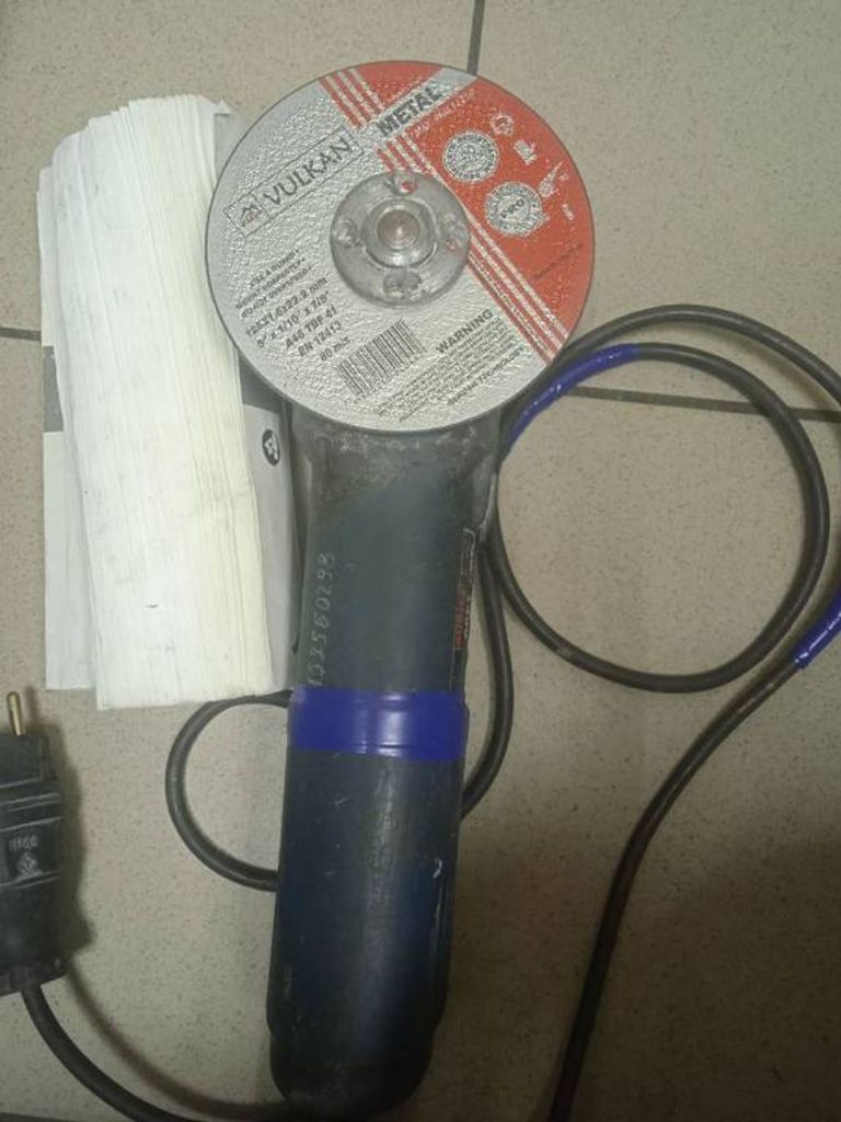 Дешиво Bosch gws 1400 с ломбарда