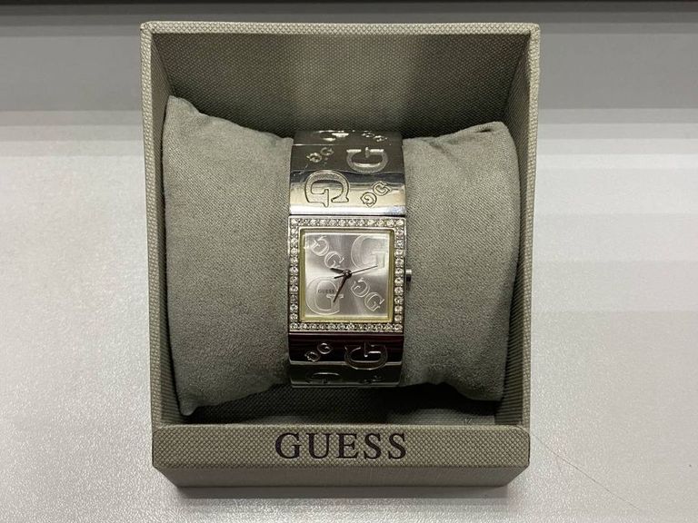 Guess 170607l1