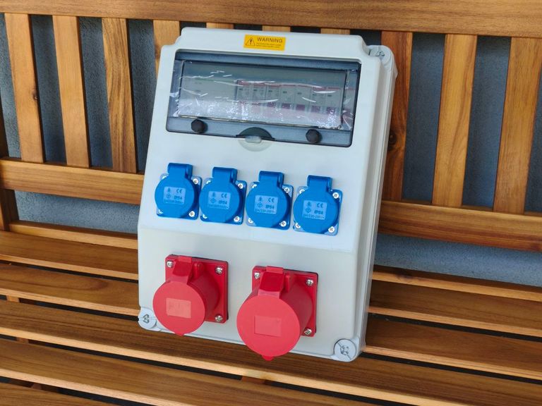 Купить RainWeel CEE 230В; 16А/32А Б/У