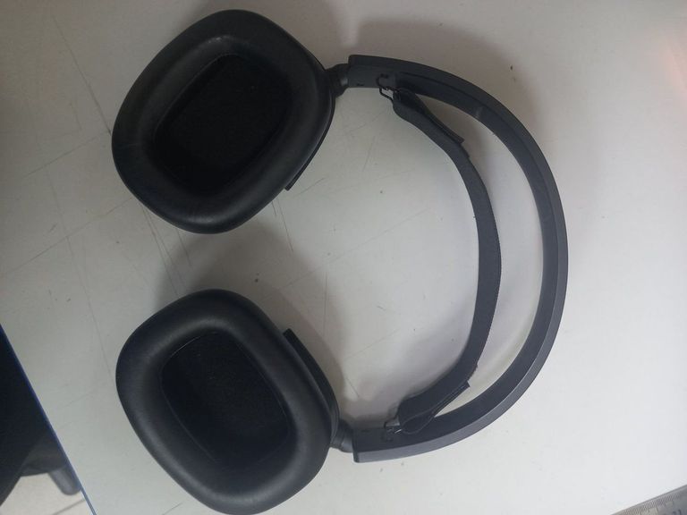 Оголошення Hator phoenix wireless rgb tri-mode Б/У