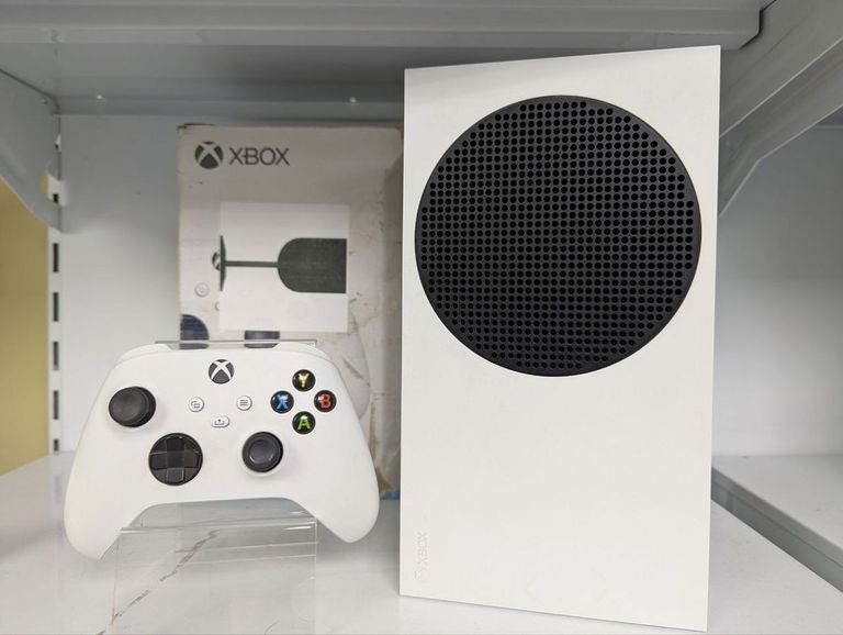Купить Microsoft Xbox Series S 512GB (889842651386) Б/У