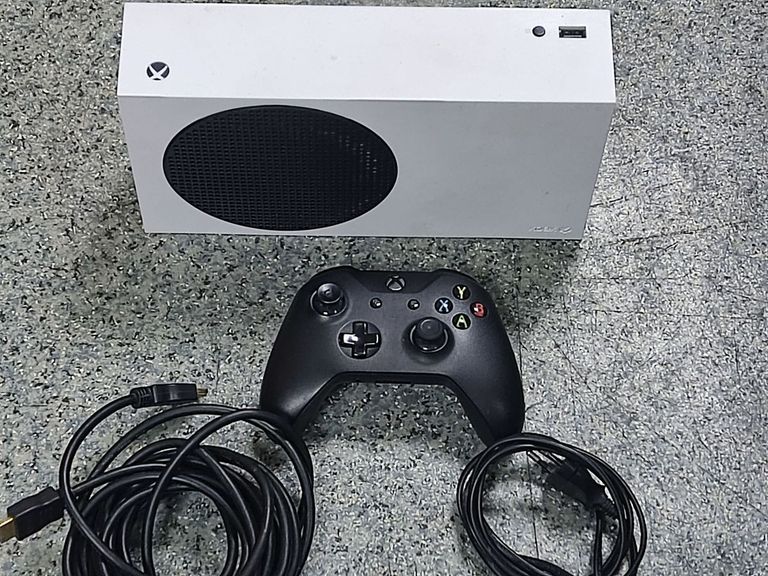 Купить Microsoft Xbox Series S 512GB (889842651386) Б/У