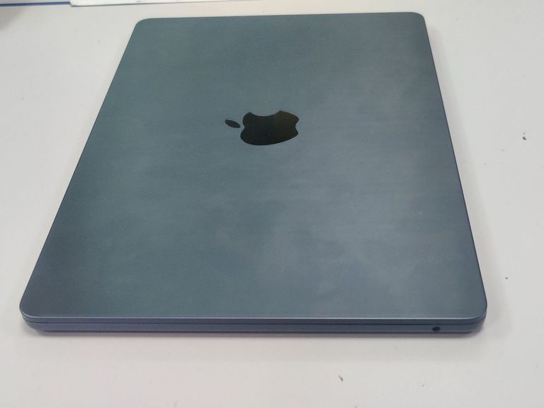 Apple macbook air 13.6'' a3113/m3/ram16gb/ssd256gb/gpu 8 core Код:01-200749827. Изображение 7