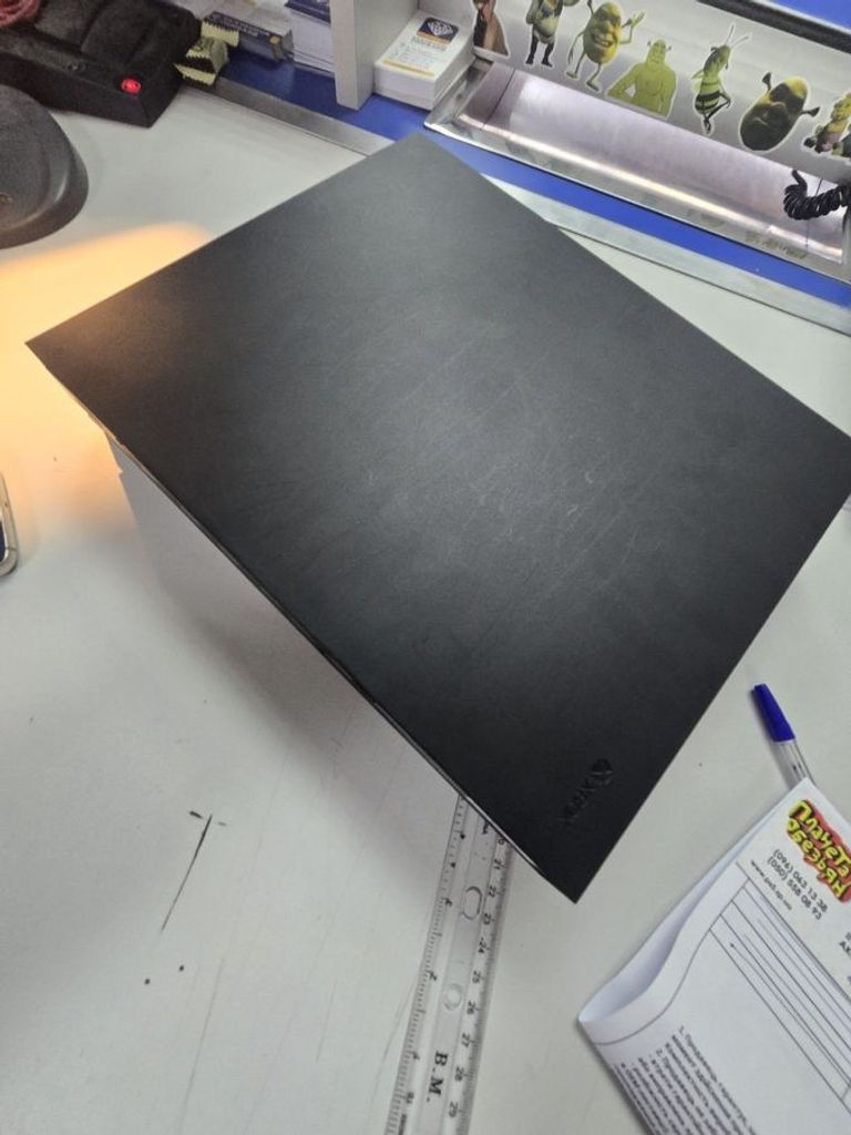 Купить Microsoft Xbox One X 1TB White Б/У