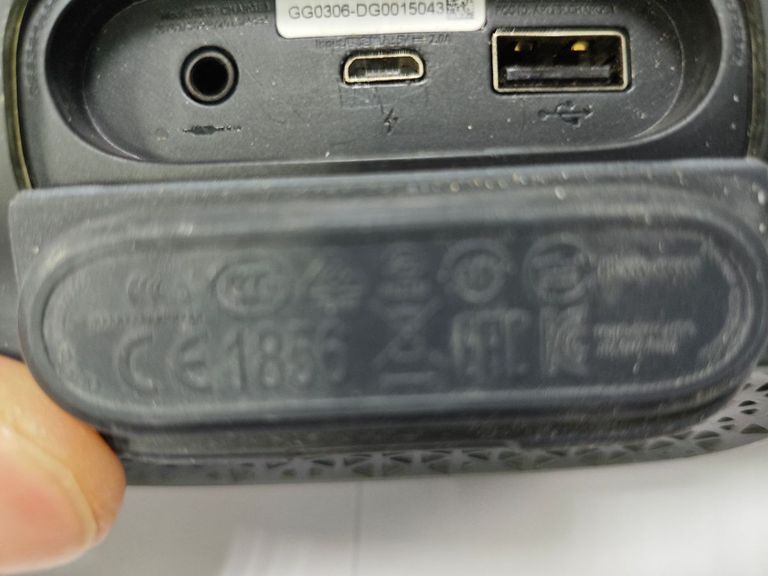 JBL Charge 3 Red (CHARGE3RED) Код:01-200795766. Зображення 8