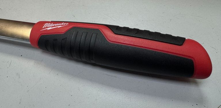 Дешиво Milwaukee 49-16-2694 с ломбарда