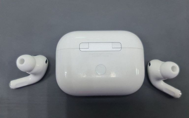 Дешиво Apple airpods pro 2nd generation with magsafe charging case usb-c с ломбарда