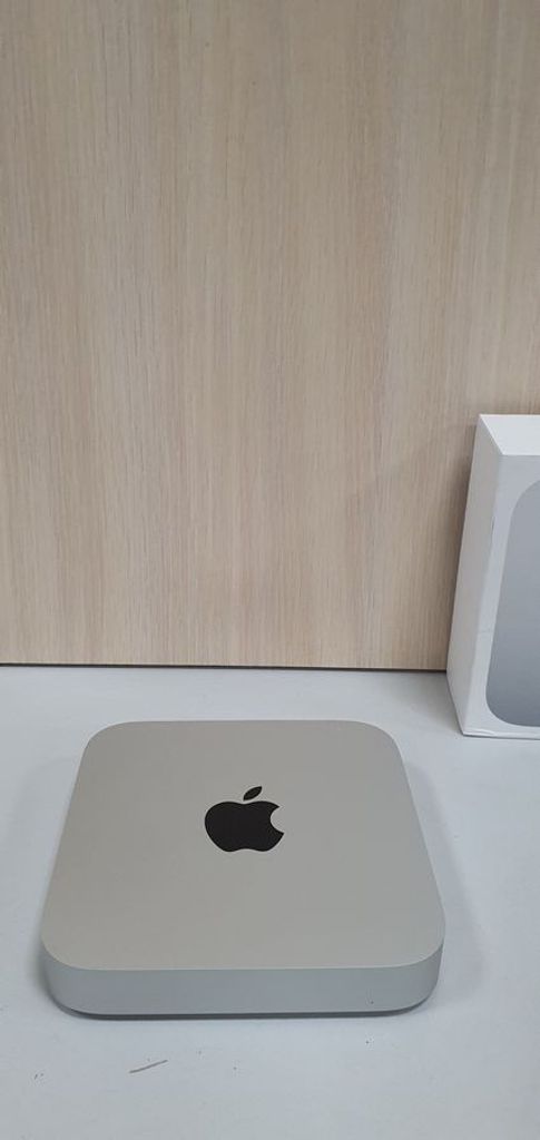 Купити Apple mac mini a2686 mmfj3 m2/8core/ram 8gb/ssd256gb Б/У