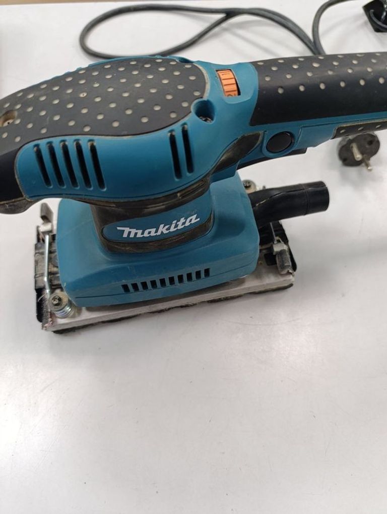 Купить Makita BO3711 Б/У