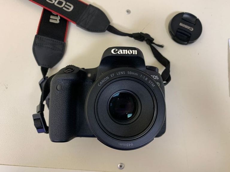 Дешево Canon eos 77d / canon ef 50mm f/1,8 stm з ломбарду