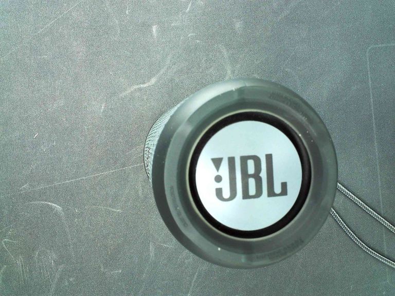 Купити Jbl flip essential Б/У