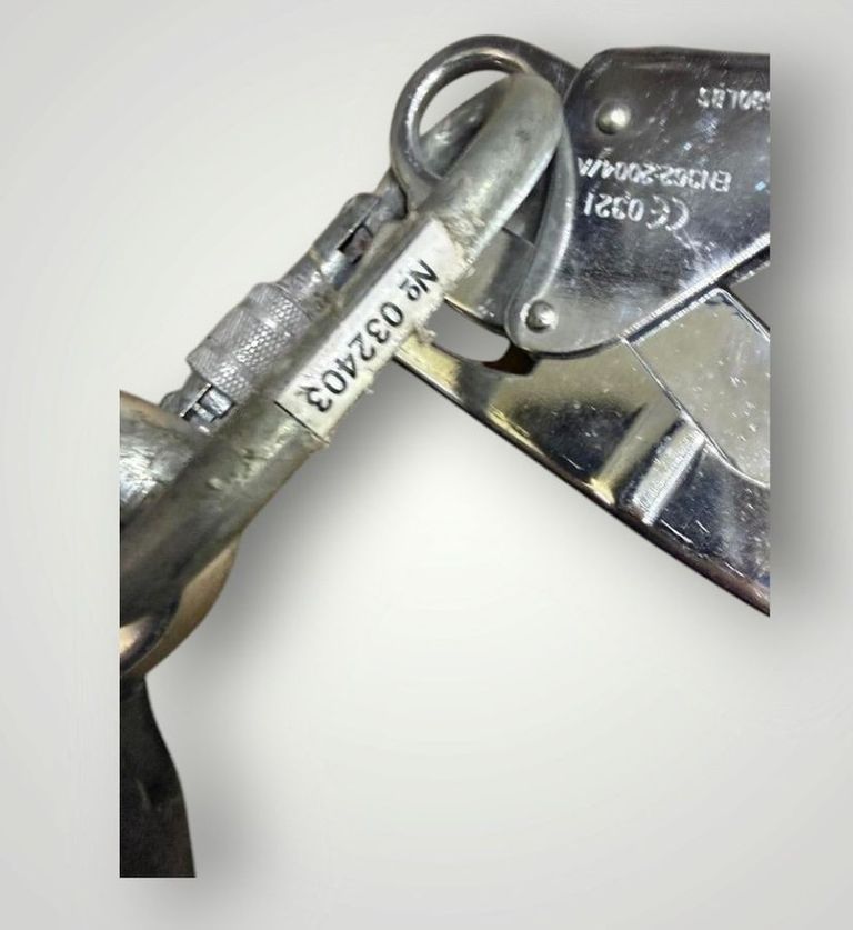 Дешиво Assecuro autoblok ah310 с ломбарда