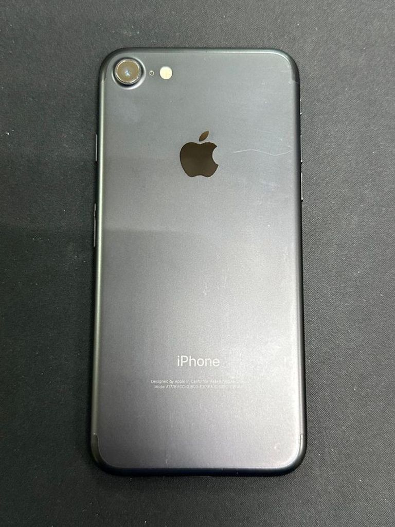 Купити Apple iphone 7 32gb Б/У