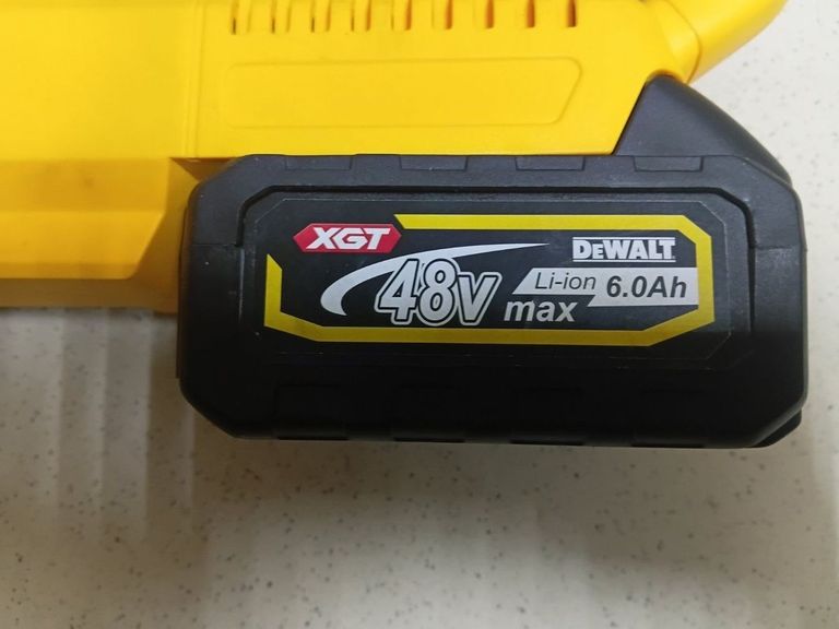 Dewalt Копія duc 122 z 1акб зп Код:01-200839301. Зображення 8