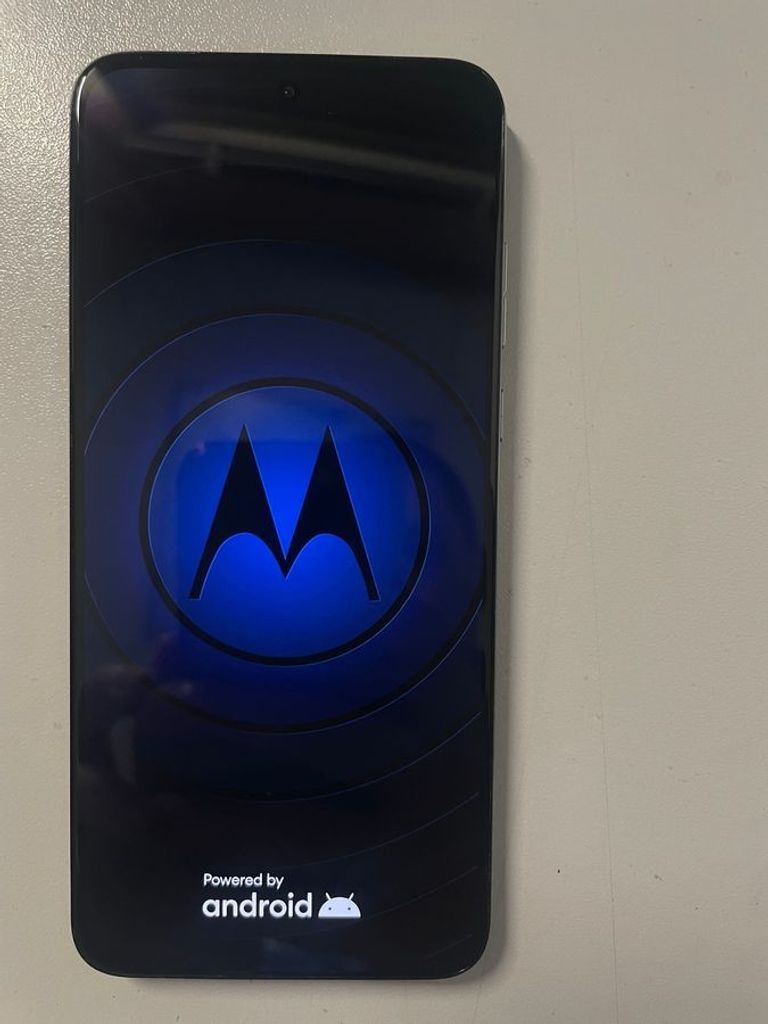 Дешиво Motorola edge 30 neo 8/128gb с ломбарда