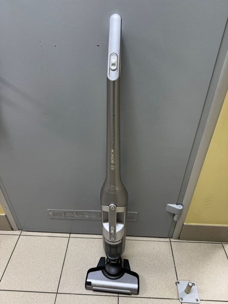 Дешиво Bosch Serie 4 Flexxo Gen2 BCH3K2301 с ломбарда