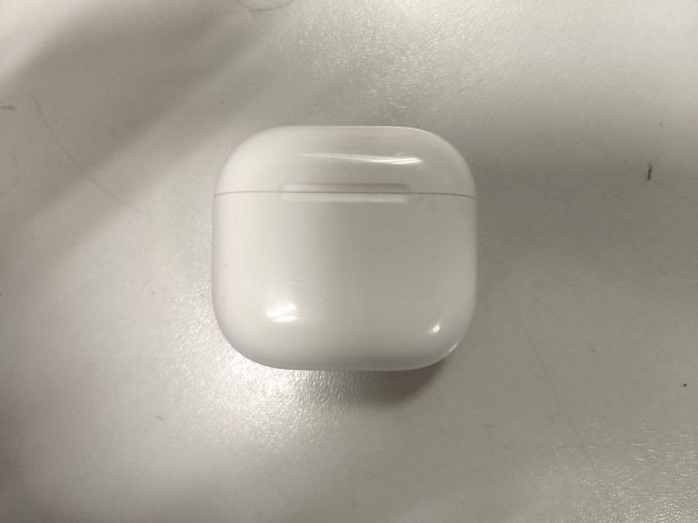 Дешево Apple airpods 4 з ломбарду