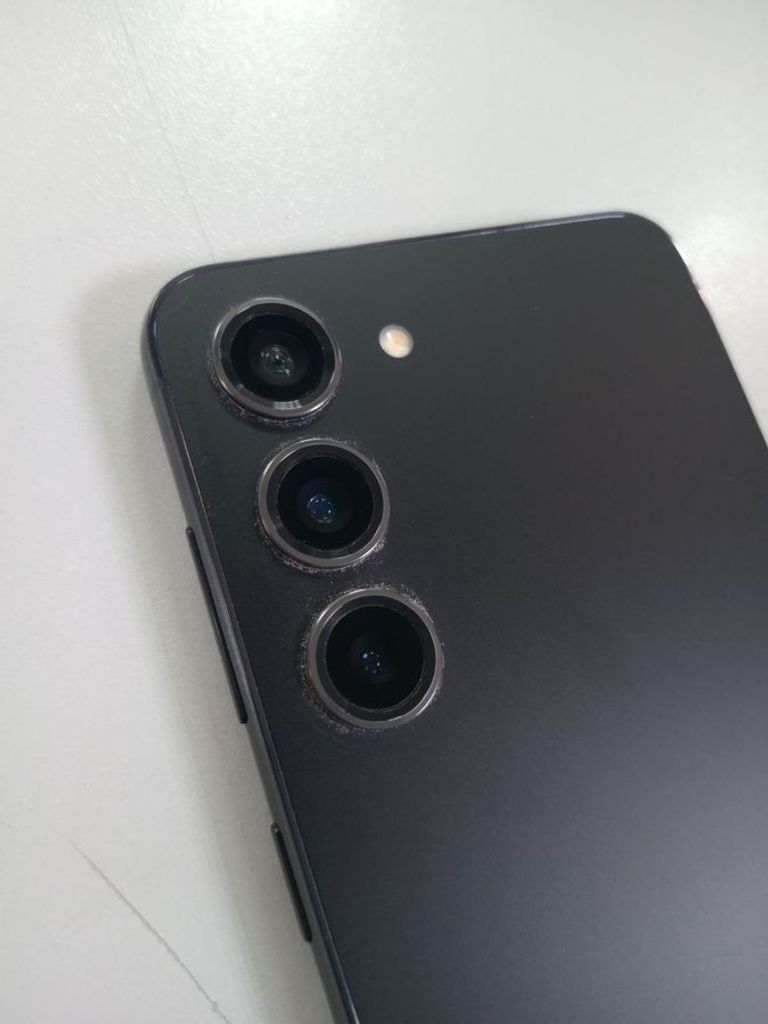 Дешево Samsung galaxy s23 8/128gb з ломбарду