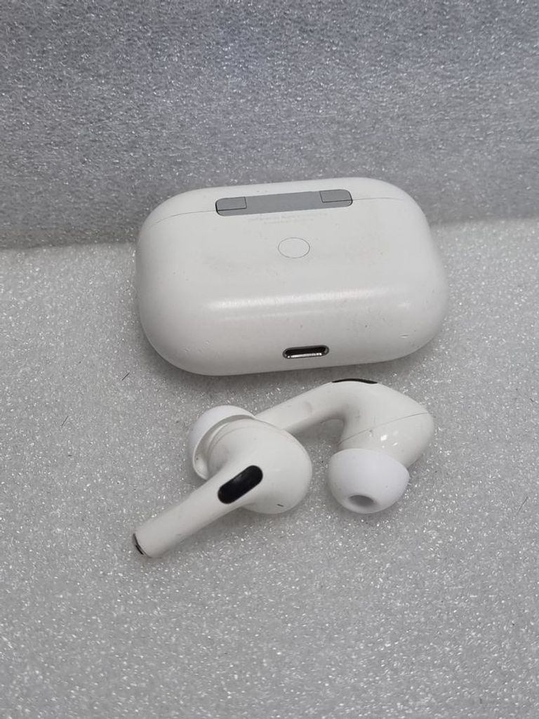 Дешево Apple AirPods Pro (MWP22) з ломбарду