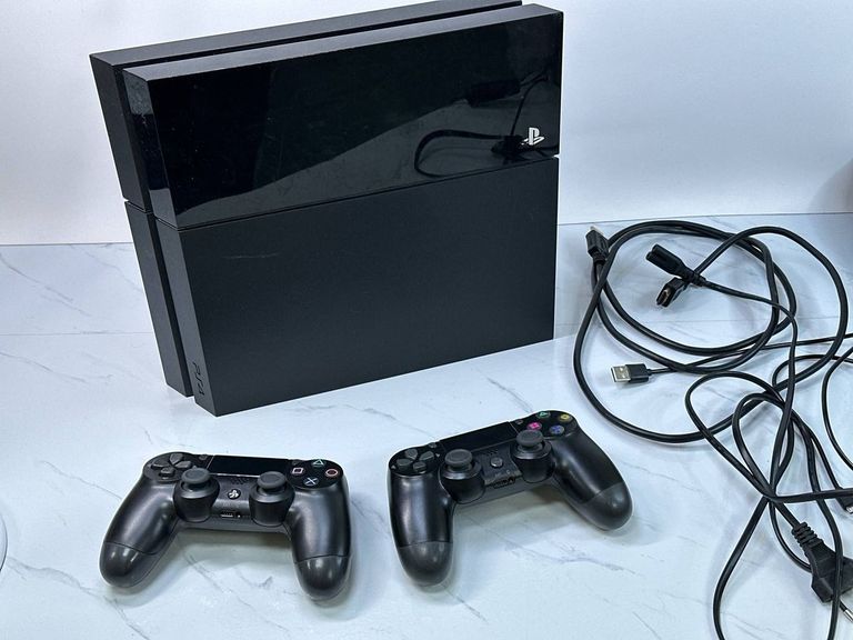 Купити Sony playstation 4 500gb Б/У