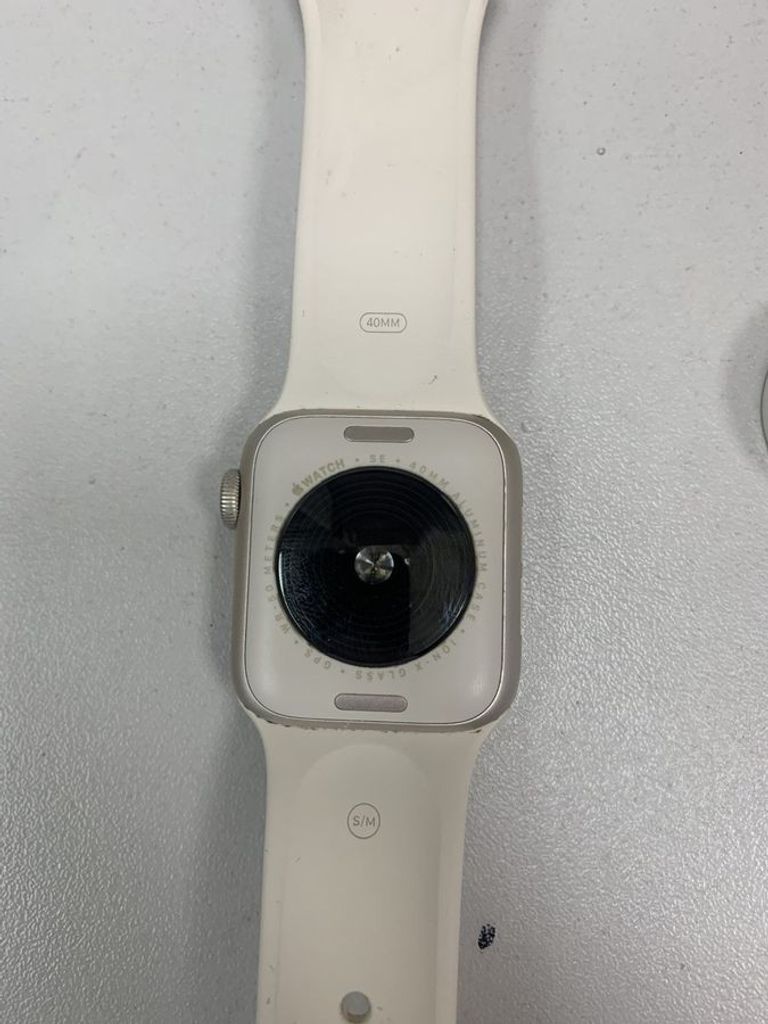 Дешево Apple watch se 2 gps 40mm aluminium case з ломбарду