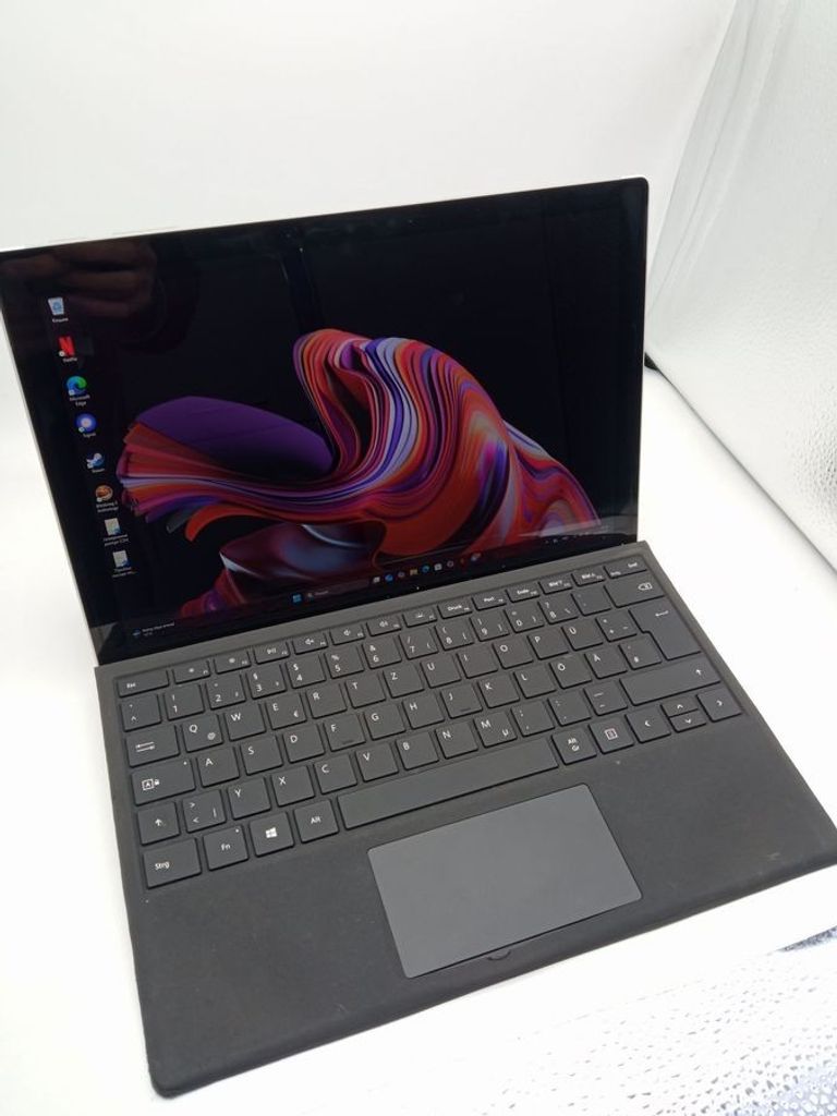 Купити Microsoft surface pro 7+ intel core i5-1135g7 16/256gb lte Б/У