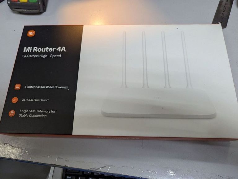 Купить Xiaomi Mi WiFi Router 4A Global White Б/У