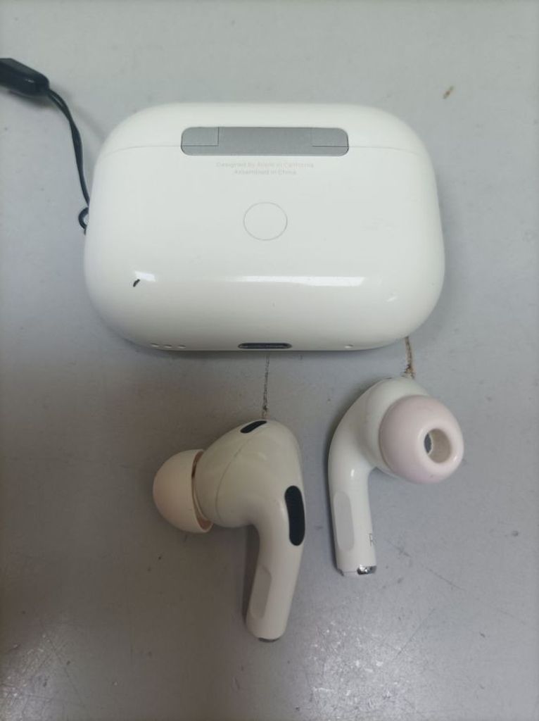 Оголошення Apple airpods pro 2nd generation Б/У