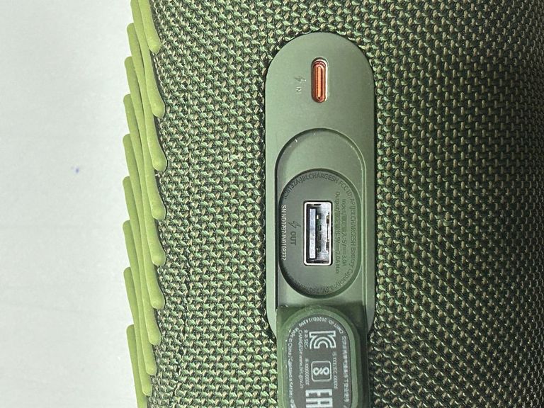 Дешево Jbl charge 5 з ломбарду