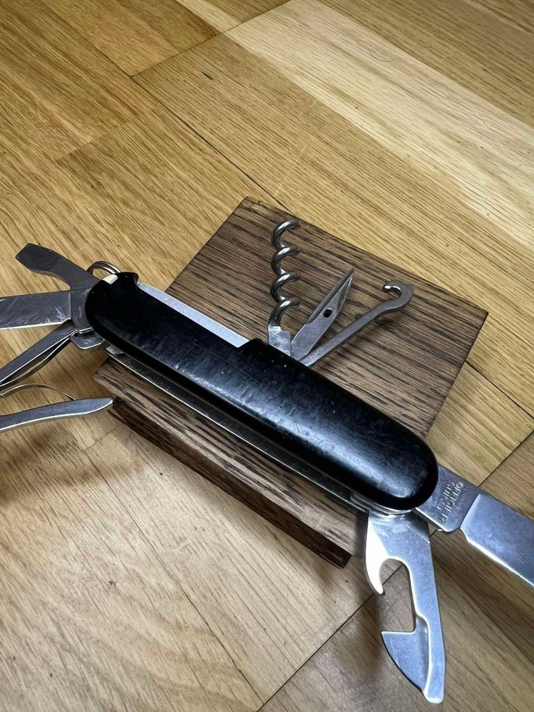 Дешево Victorinox Climber Black з ломбарду