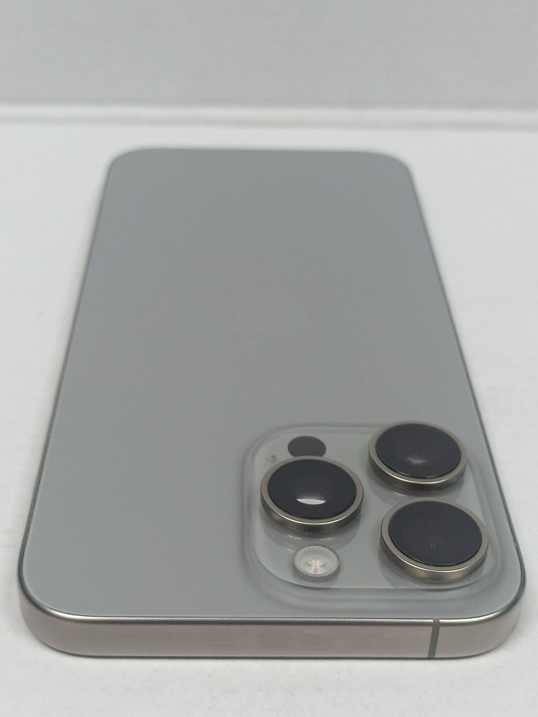 Apple iphone 15 pro max 256gb Код:01-200937712. Изображение 7